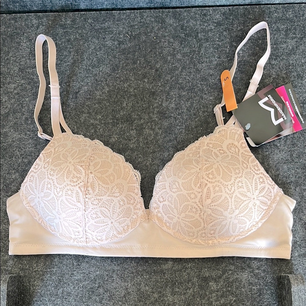 MAIDENFORM Soft Support WIRELESS Lace Detail Blush Bra Size S